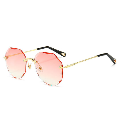 Occhiali da sole poligonali senza montatura da donna