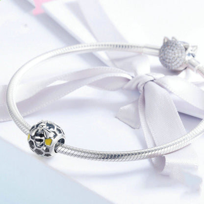 Charm favo
