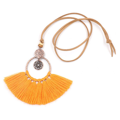 Pendente con nappa traforata