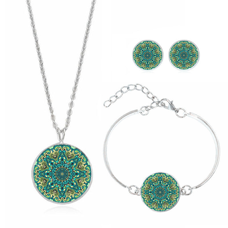 Collana mandala floreale pietre preziose