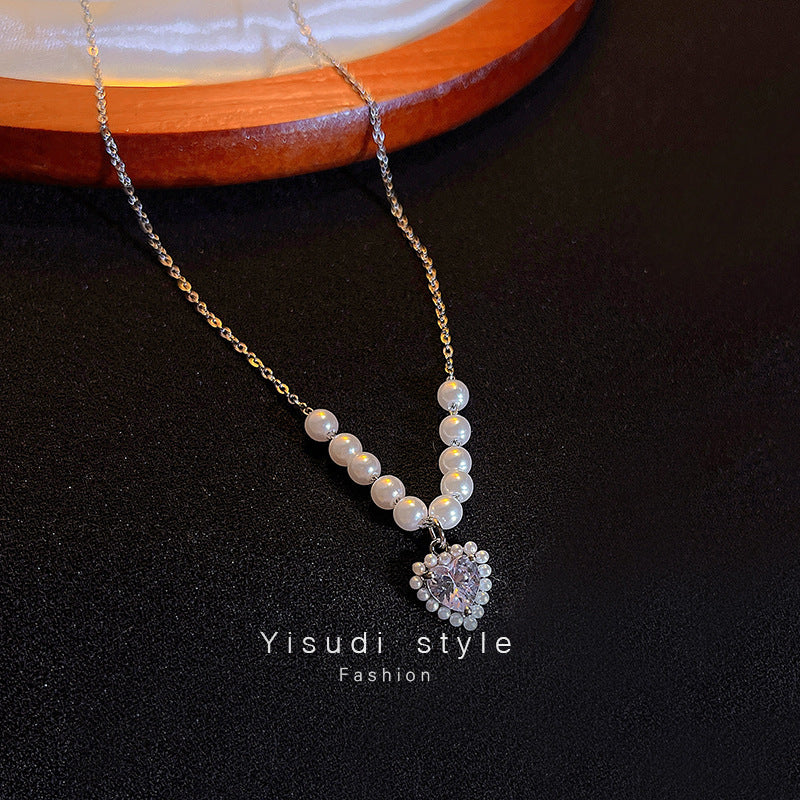 Collana di perle minimal