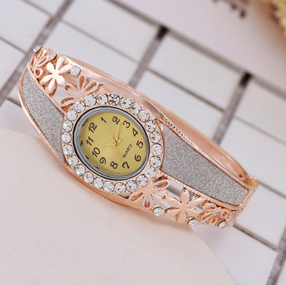 Orologio braccialetto da studentessa