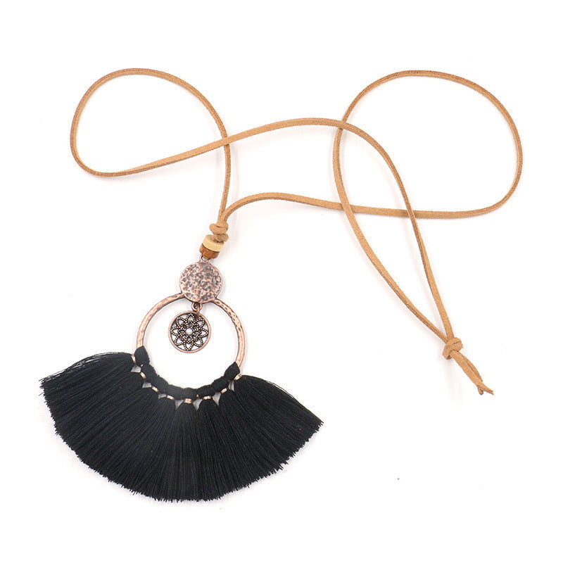 Pendente con nappa traforata