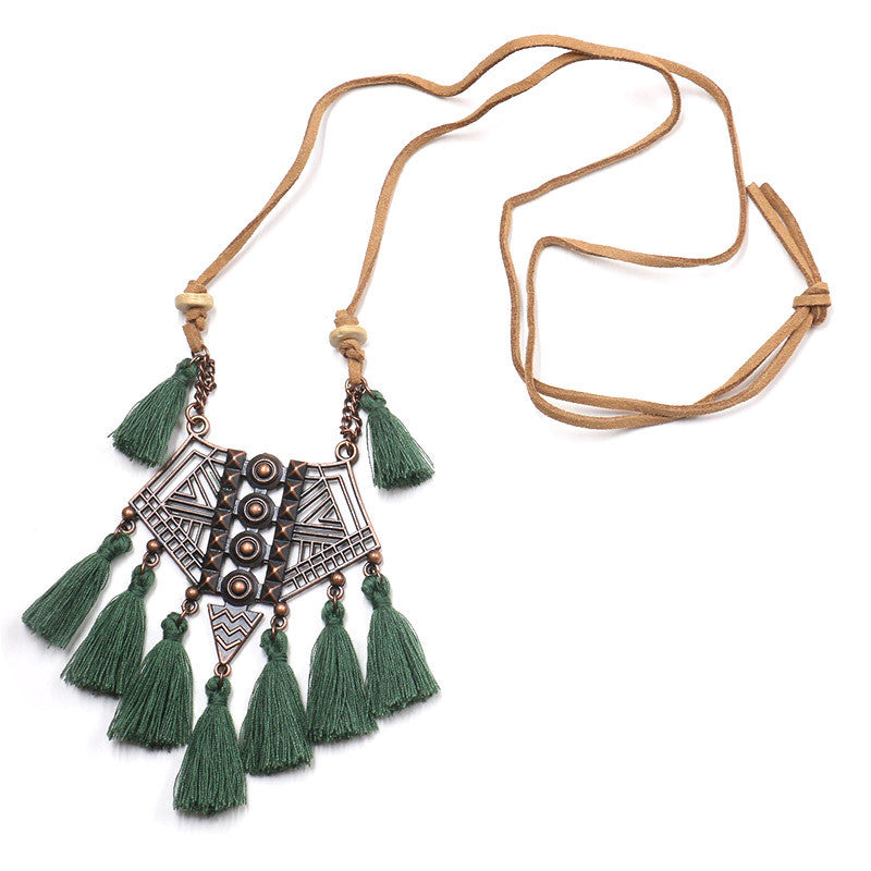 Pendente con nappa traforata