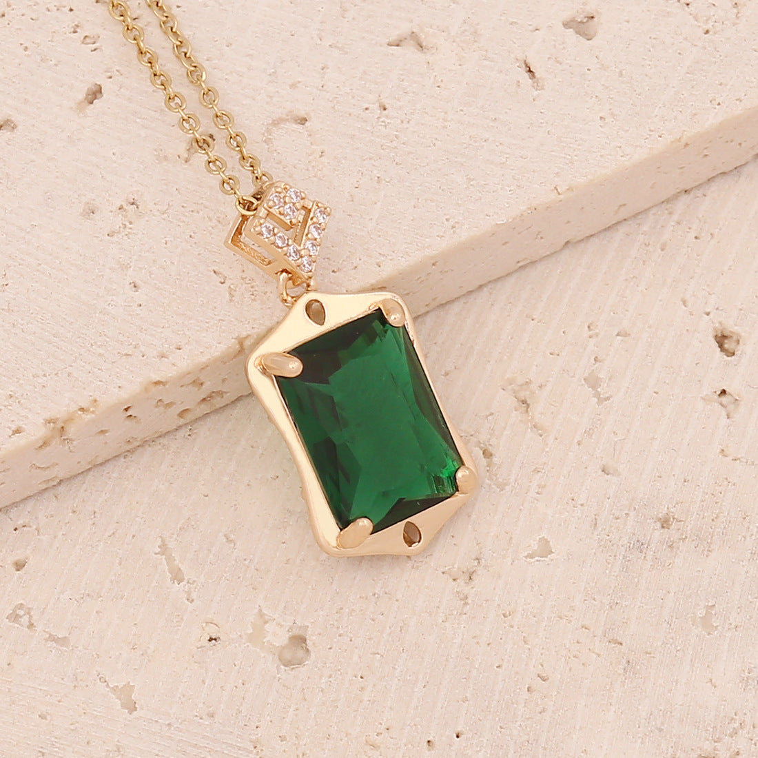Collana smeraldo e zircone