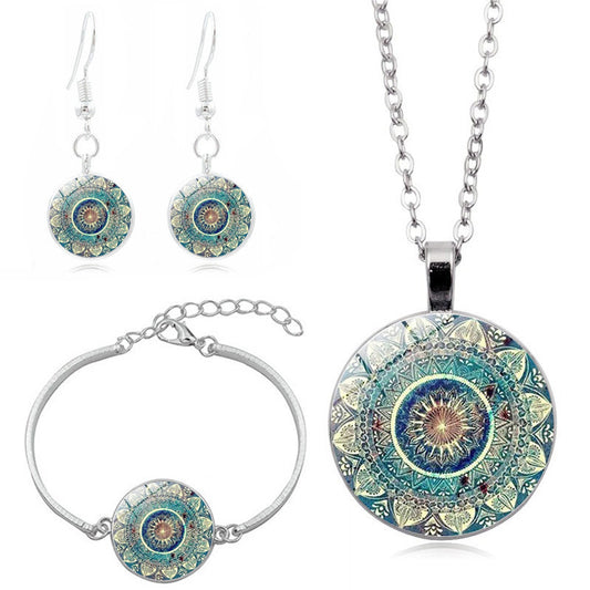 Collana mandala floreale religiosa