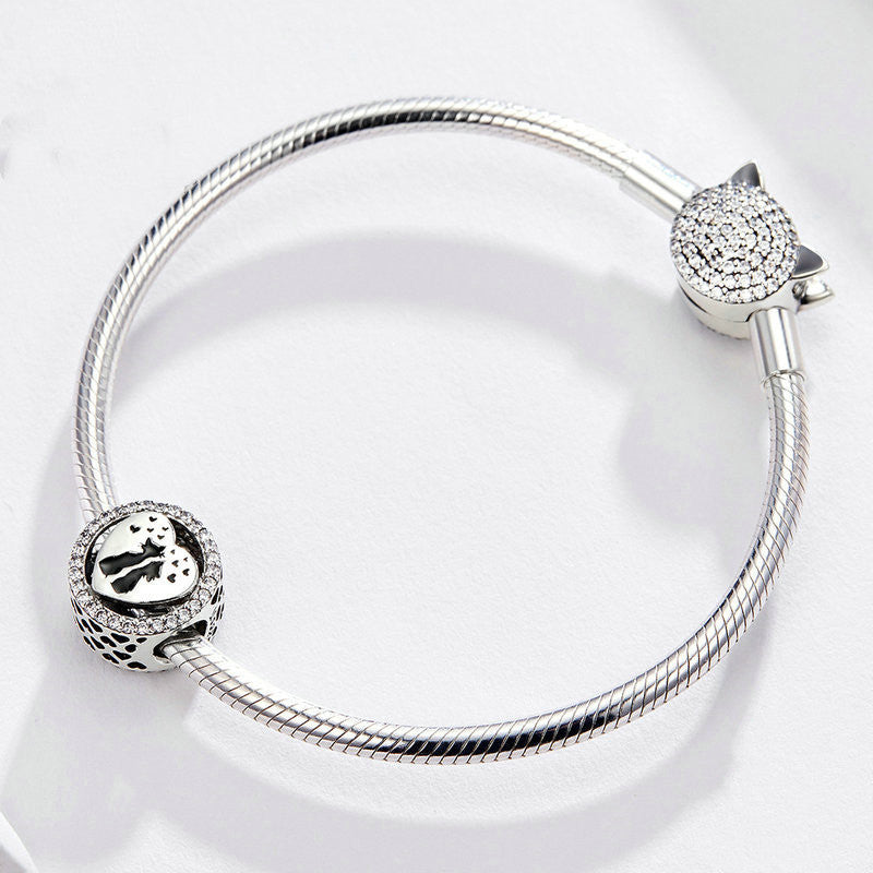 Bracciale in argento con charm gatto