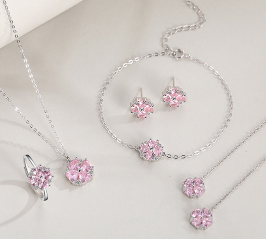 Collana quadrifoglio con zirconi