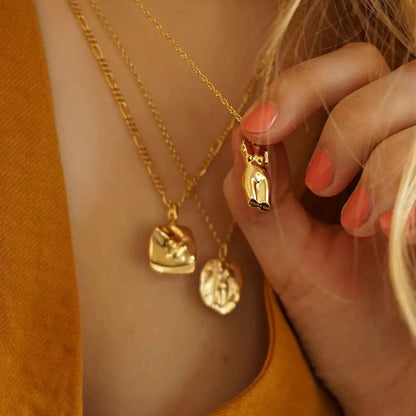 Collana viso astratto