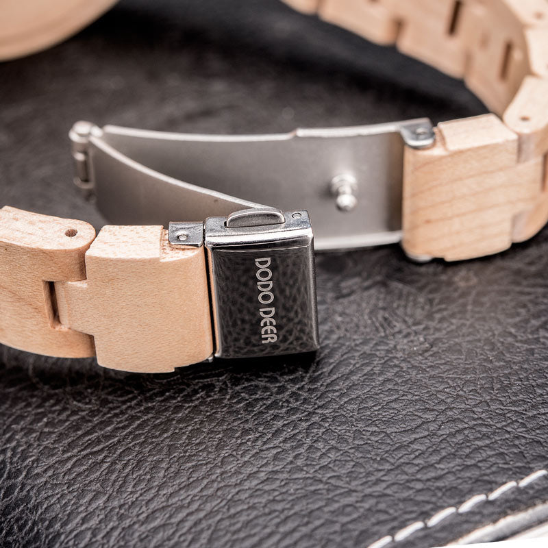 Orologio di legno luminoso