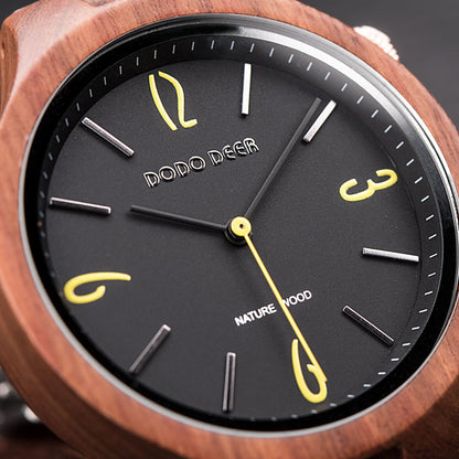Orologio di legno luminoso