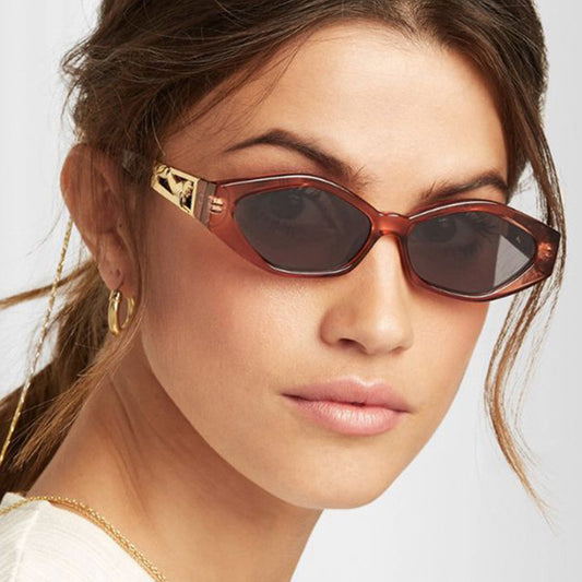 Occhiali da sole cat eye poligonali