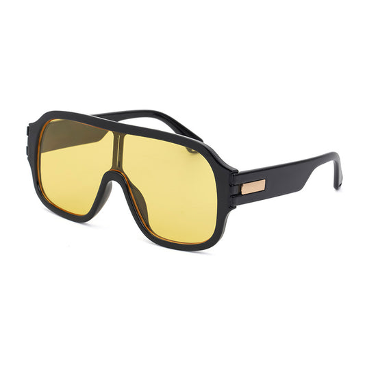 Occhiali da sole montatura oversize