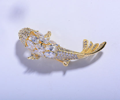 Spilla carpa koi con zircone