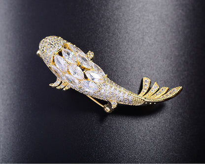 Spilla carpa koi con zircone