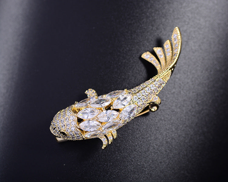 Spilla carpa koi con zircone