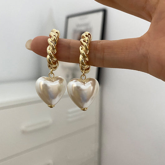 Orecchini cuore perla attorcigliata