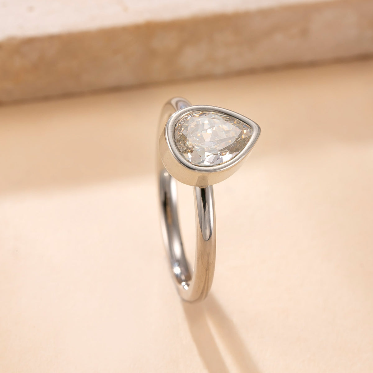 Anello in titanio semplice
