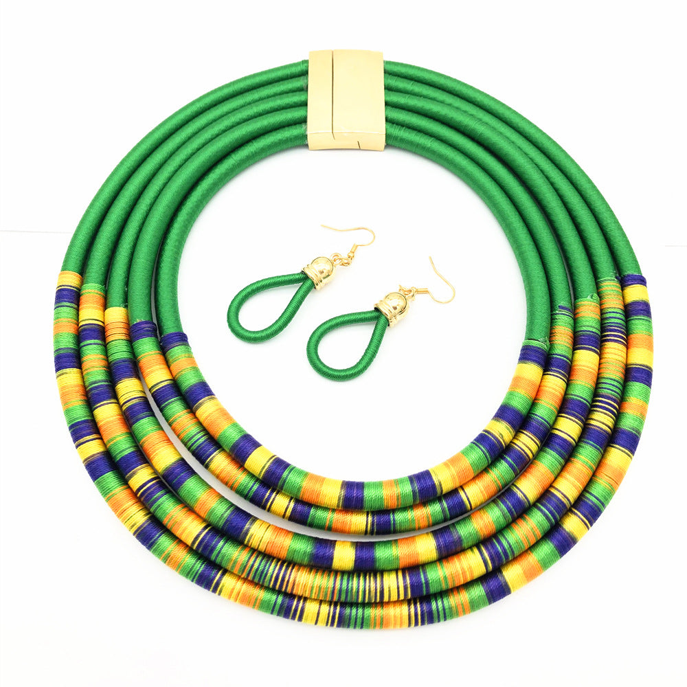 Collana multistrato africana