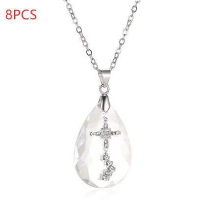 Collana con ciondolo a goccia