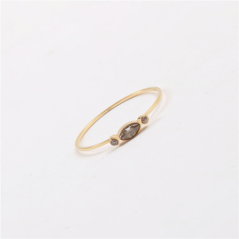 Anello zirconi giapponese
