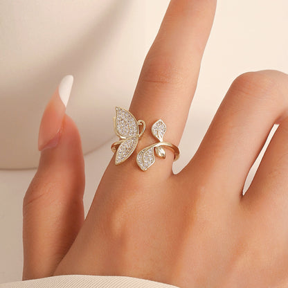 Anello geometrico con strass