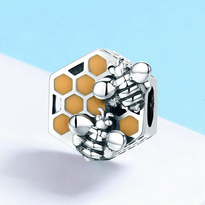 Charm favo