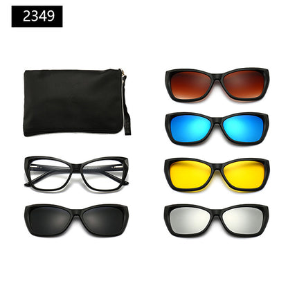 Occhiali da sole con astuccio