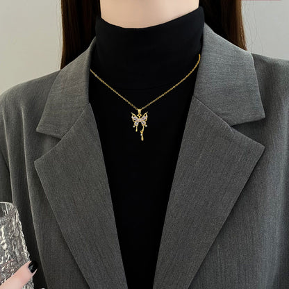 Collana farfalla pendente a goccia
