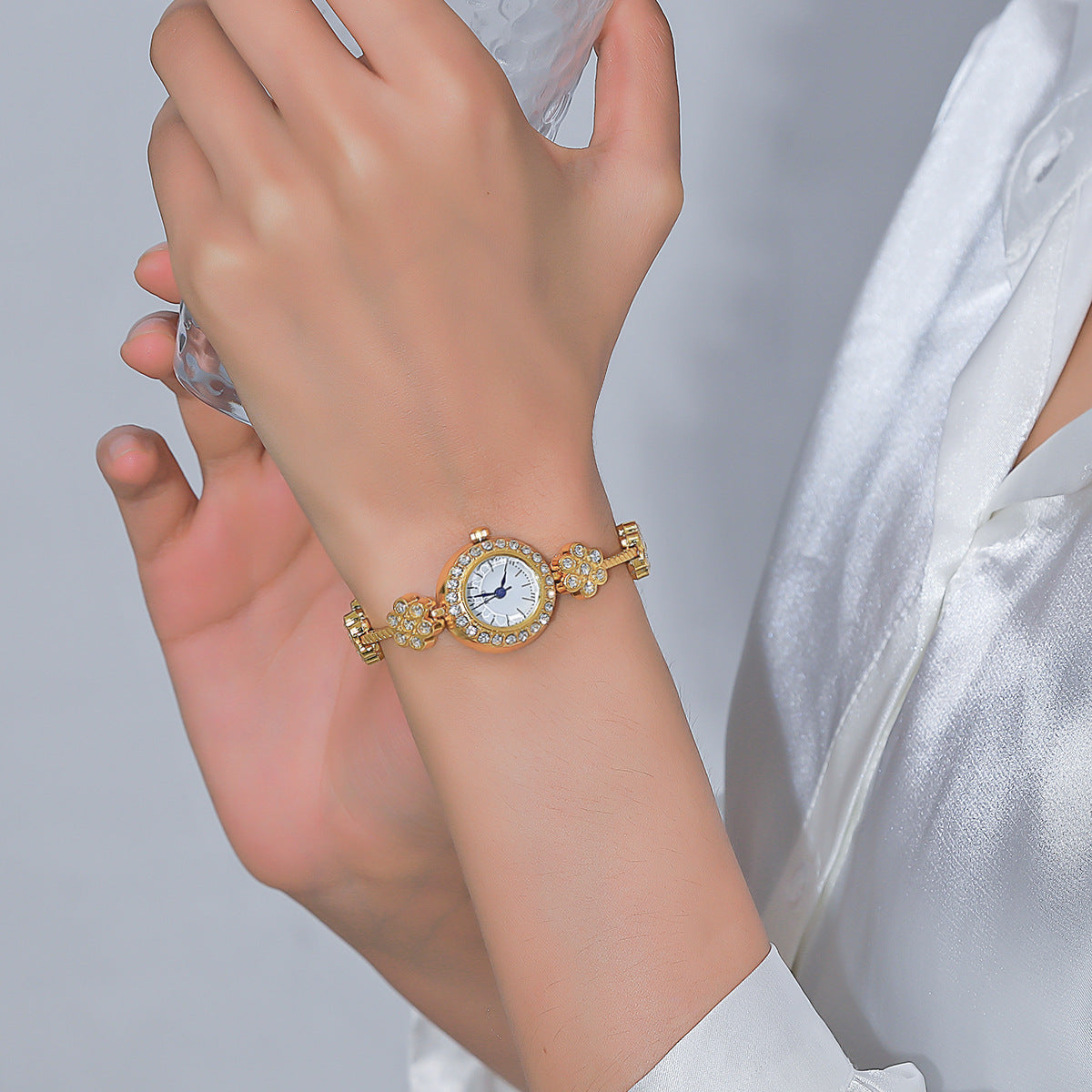 Orologio da donna con diamanti bracciale