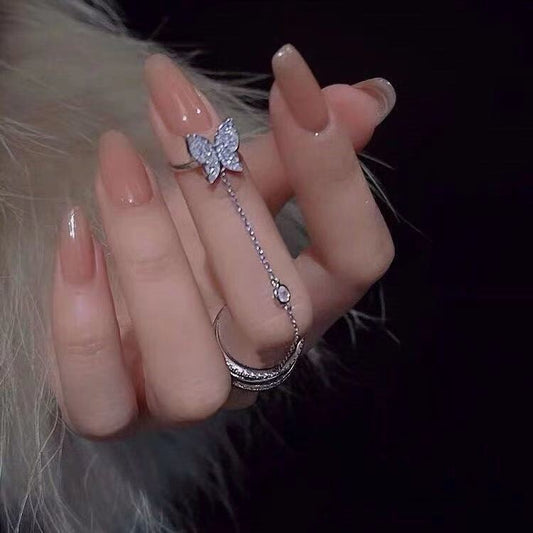 Anello farfalla con nappina