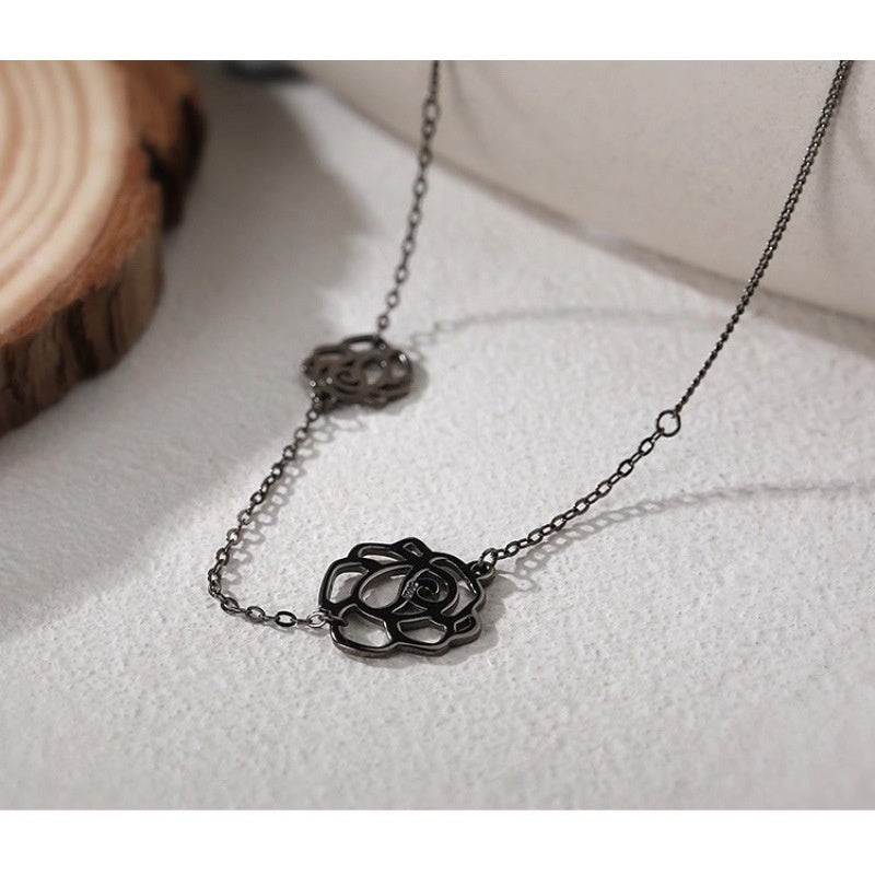Collana camelia choker