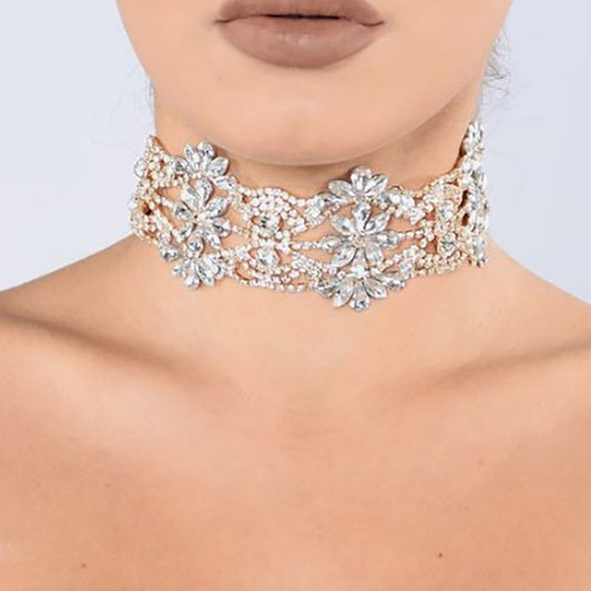 Collana fiore geometrico vistosa