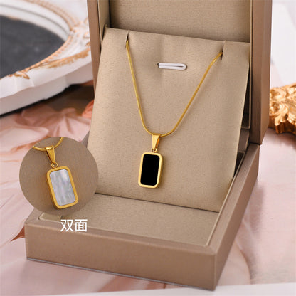 Collana pendente conchiglia bicolore