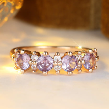 Anello viola con facette