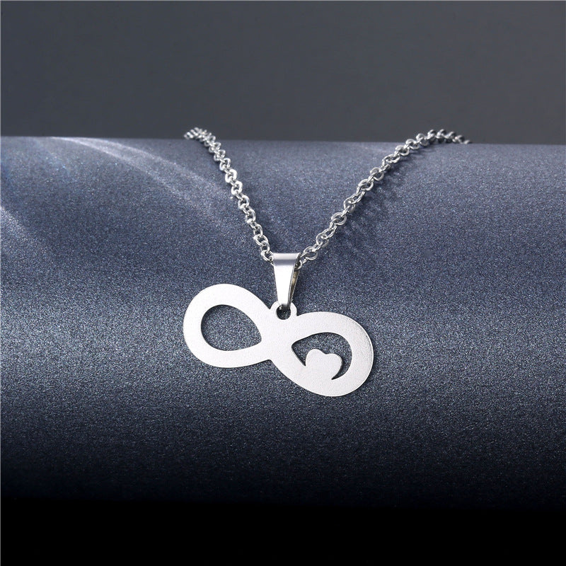 Collana geometrica traforata in acciaio inossidabile