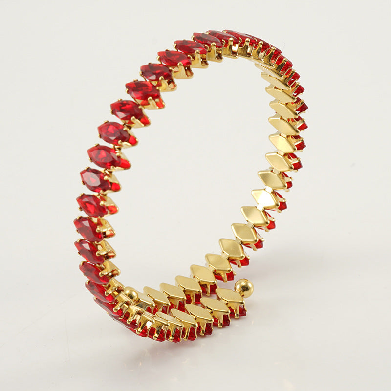 Braccialetto geometrico aperto con strass