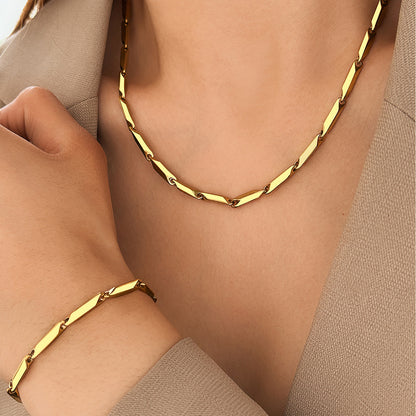 Collana acciaio semi di melone