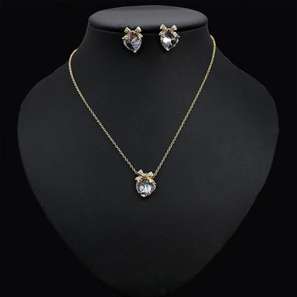 Set Collana e Orecchini con stud