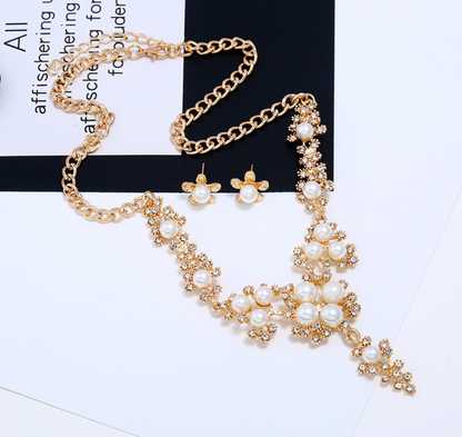 Orecchini perla e strass