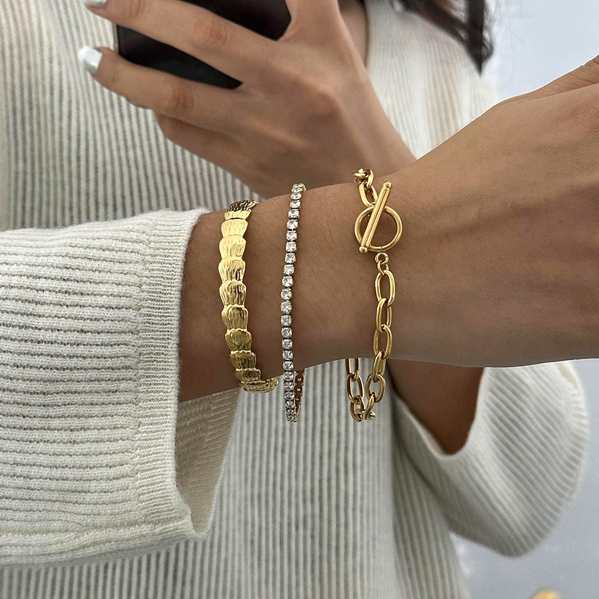 Bracciale acciaio zirconi occidentale