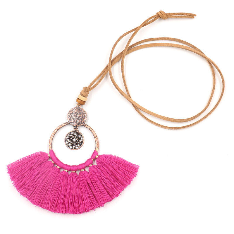 Pendente con nappa traforata
