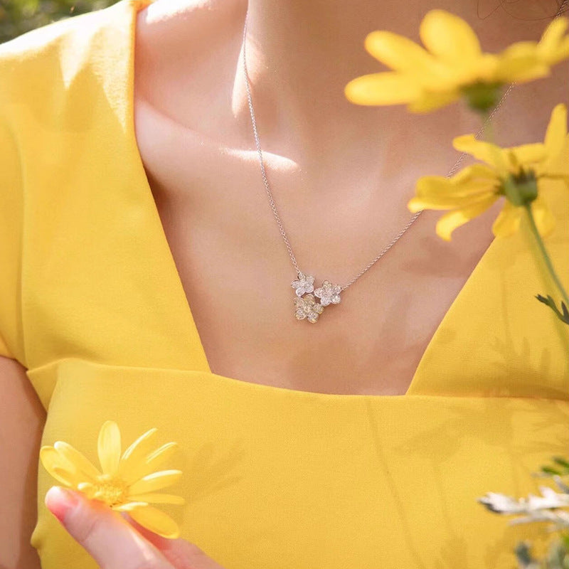 Collana floreale pastorale