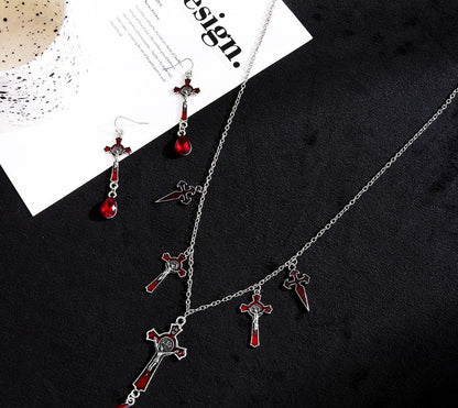Collana pipistrello nero vistosa