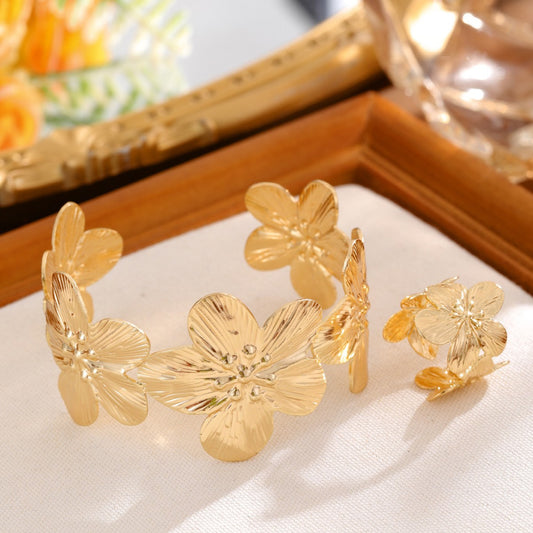Bracciale e anello fiore dorato