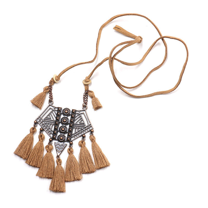 Pendente con nappa traforata