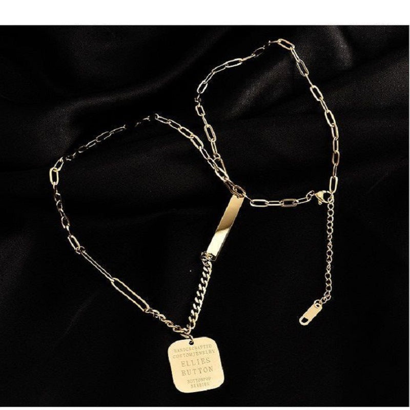 Collana Lettere Piastra Quadrata