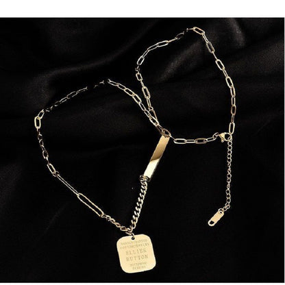 Collana Lettere Piastra Quadrata