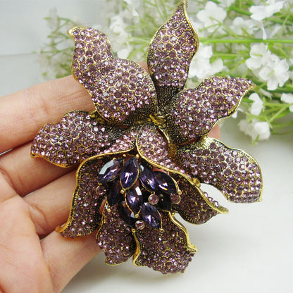 Spilla fiore invernale