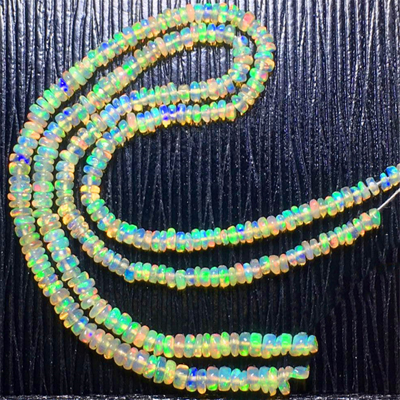 Collana opale cielo stellato